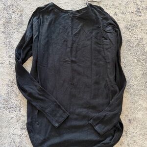 Lululemon Women’s Black Long Sleeve Shirt/sweater